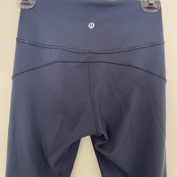 In Movement Tight 7/8 High-Rise - Picture 2 of 3